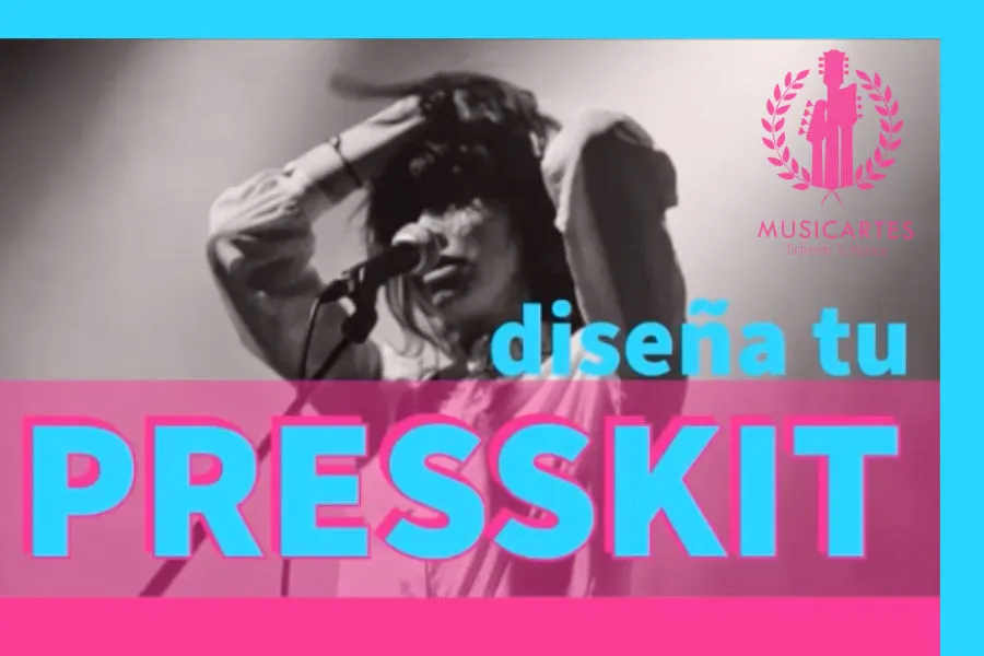 Gráfico «Diseña tu presskit» con una cantante con micrófono en blanco y negro.